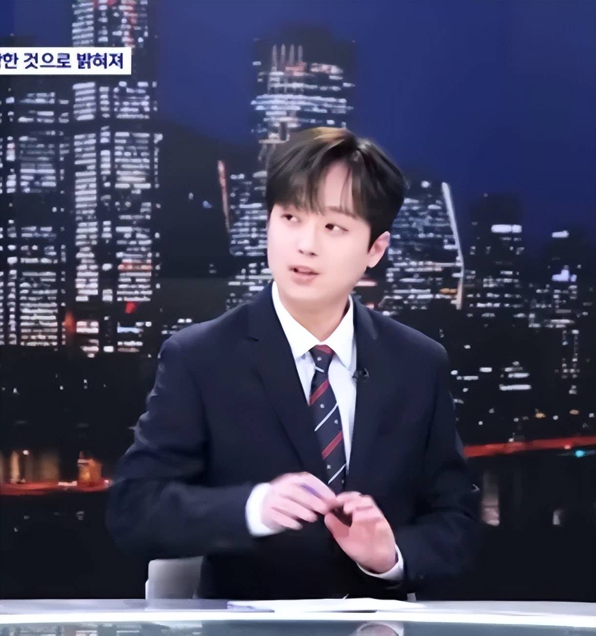 被称为韩国trot界的帅哥,他出道前失业时,看完了票房女王的剧集_李灿