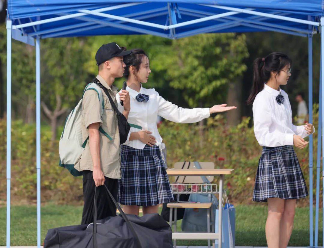 欢迎中原科技学院新生开启大学新生活!