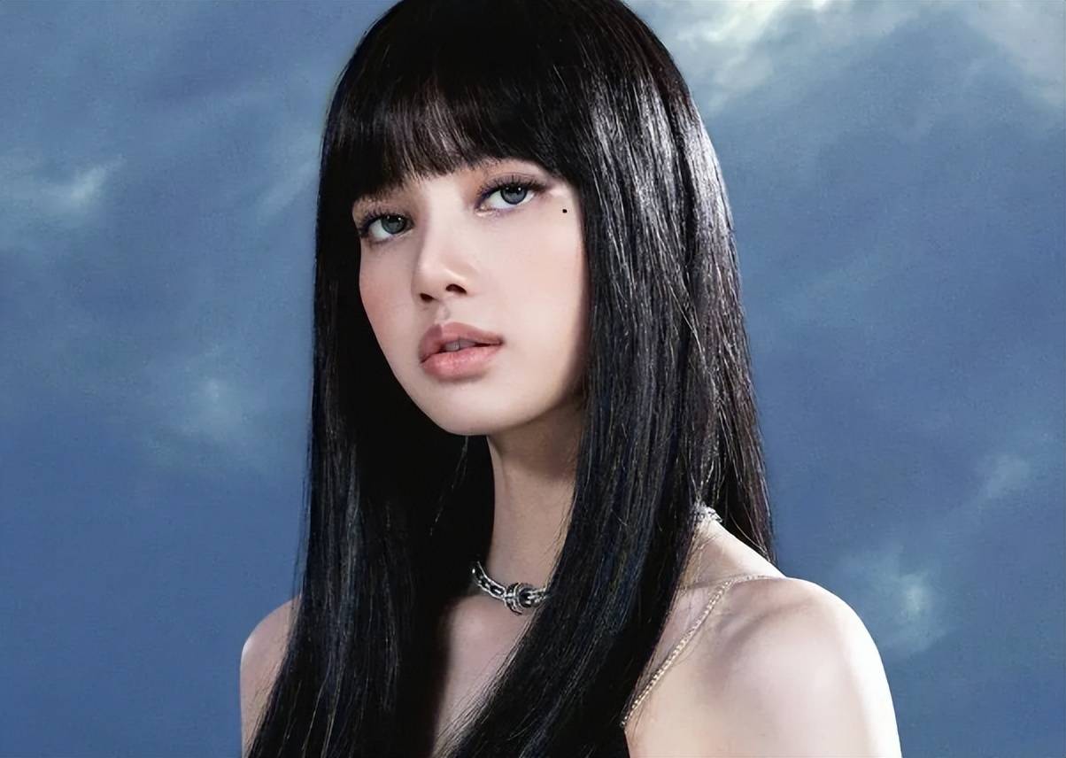 lisa疯马秀票价曝光,衣着露点出钱就可尽情摸,尺度之大像选头牌_事情