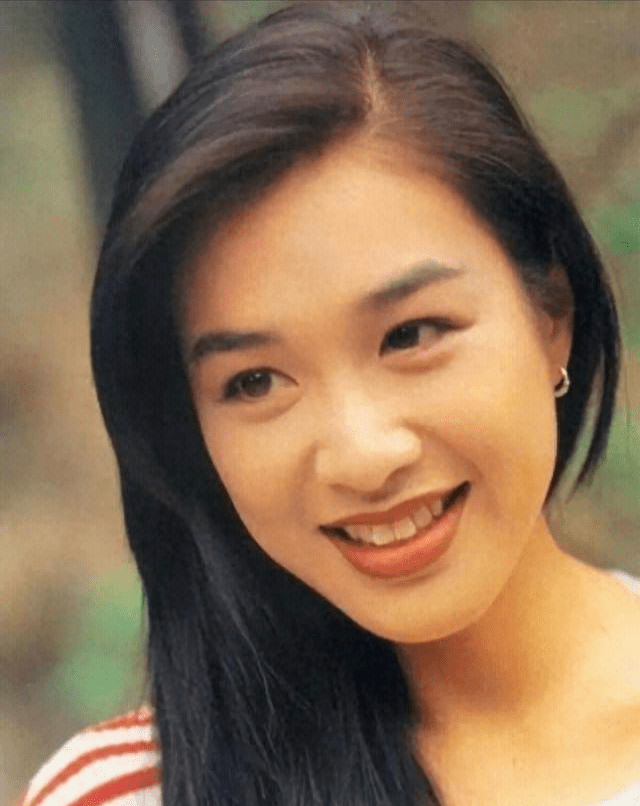 钟丽缇素颜显苍老,身材发福明显!