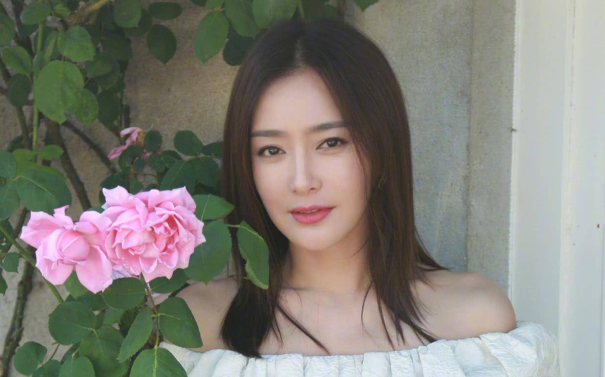 40岁秦岚感情坎坷:为黄晓明赔千万,恋陆川倾尽家财,至今仍单身_公司