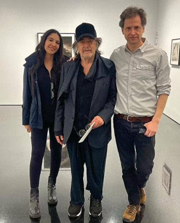 影帝阿尔帕西诺和29岁女友突然宣布分手,9月前俩人孩子才刚出生_努尔