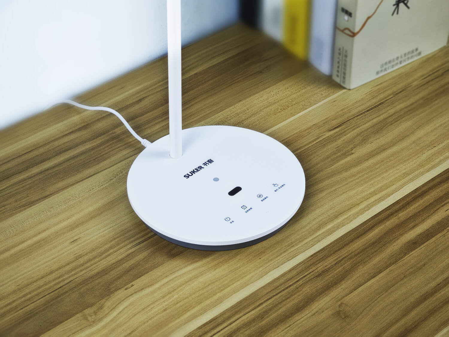 无眩光、无可视频闪,书客护眼灯L1体验,99.8%还原自然光