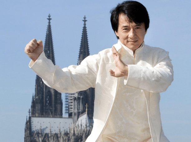 洪金宝坦言:我捧红的巨星都请不起了,只有一个人还能随叫随到_刘德华