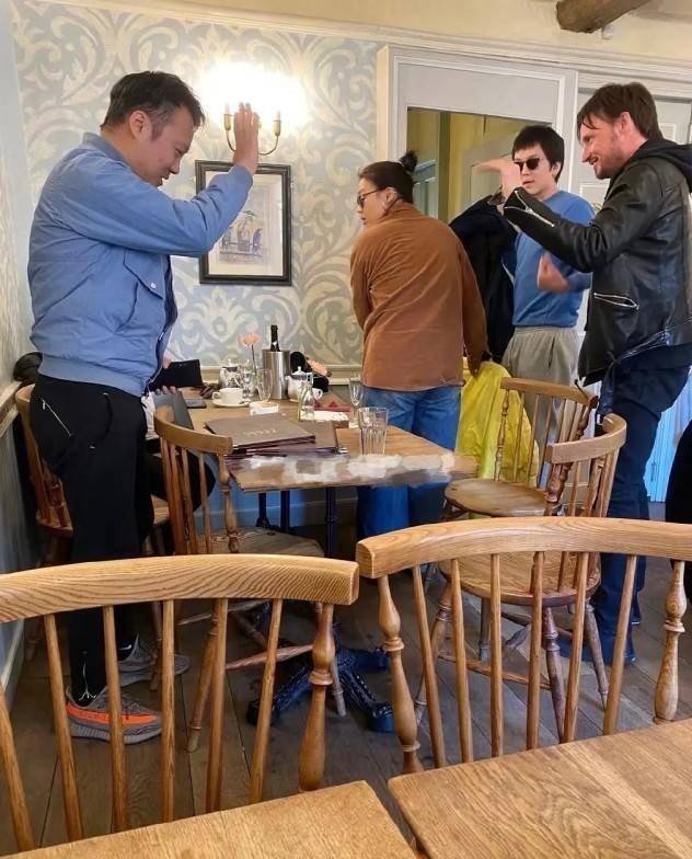 马思纯,与闺蜜激吻,被甩抑郁,如今现身国外疑待产_张哲轩_欧豪_蒋雯丽