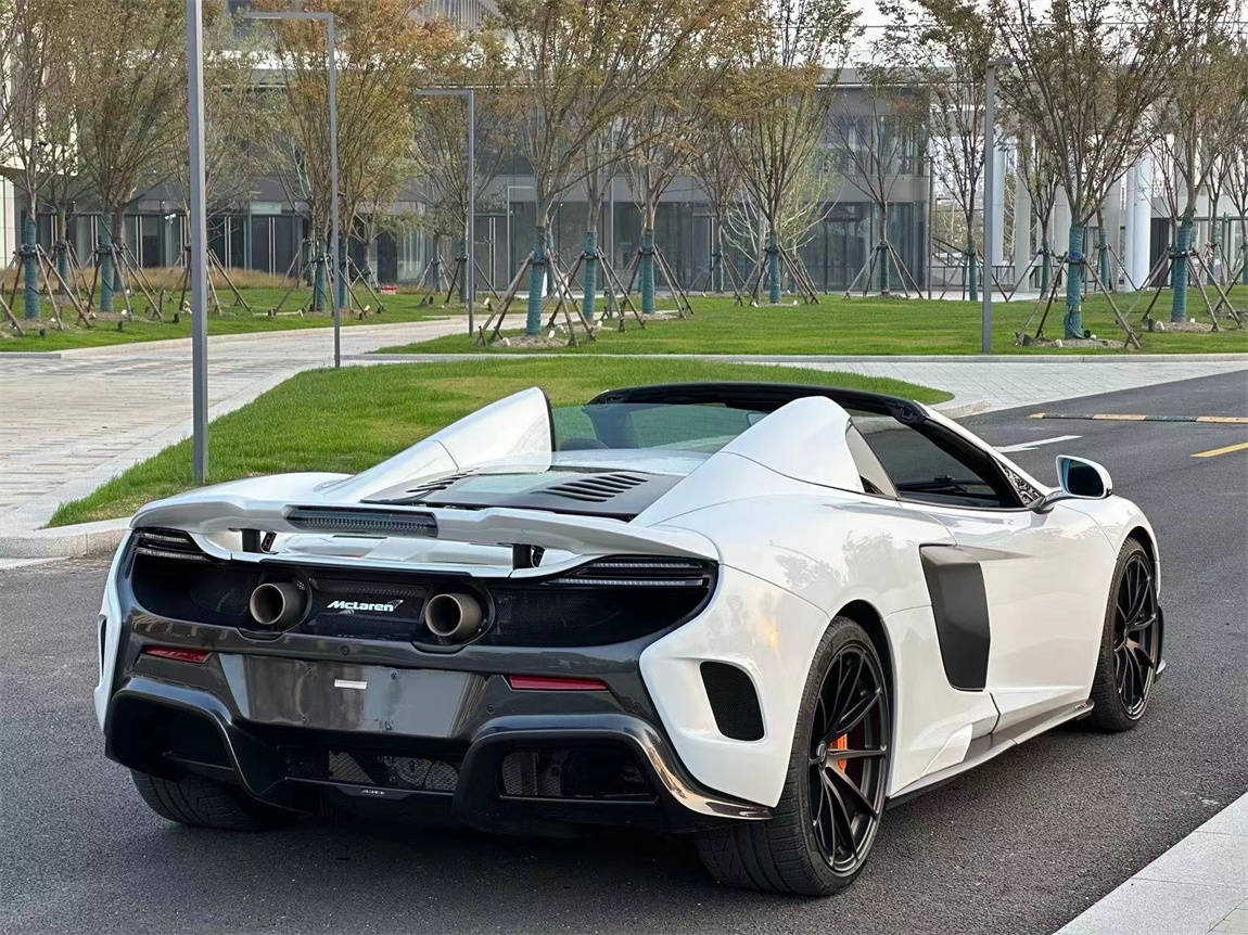 器和集成迈凯伦 p164 技术的升级悬架系统成就了车型的高水准配置