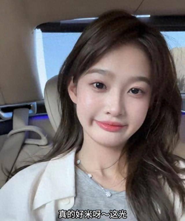 "王思聪新女友曝光:21岁网红小羽的奢华生活与情感谜团"_侵权_父女