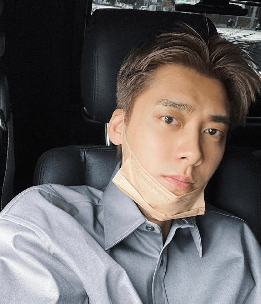 前有赵薇,范冰冰,后有吴亦凡,邓伦,李易峰,罗志祥紧随其后.