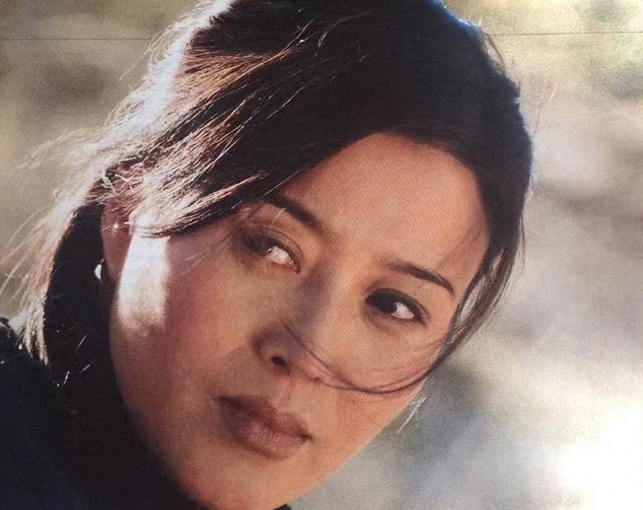 为爱两度下跪,四次流产,孙红雷前女友丁嘉丽是个怎样的人?