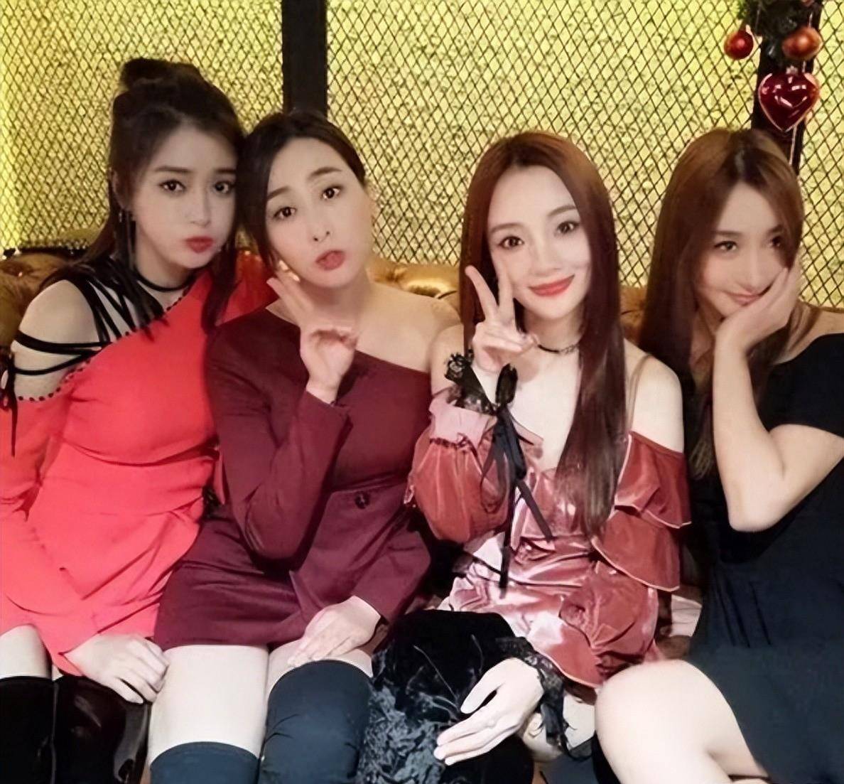 黄毅清再爆马苏"艳照",背后金主流出,坐实圈内"老鸨"身份_李小璐