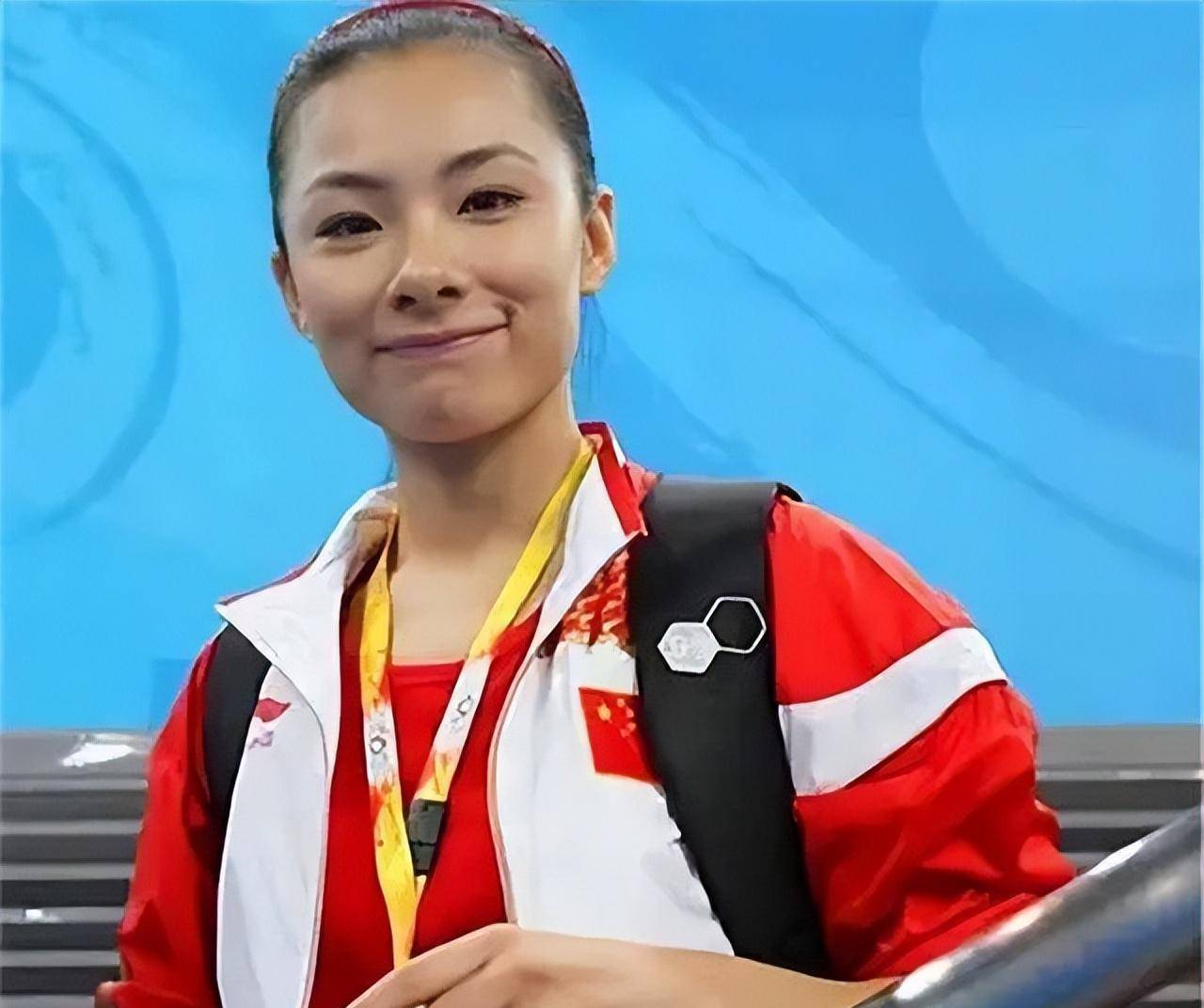 刘璇近况,嫁入豪门被宠成少女,如今已是霸道女总裁_体操_训练_退役