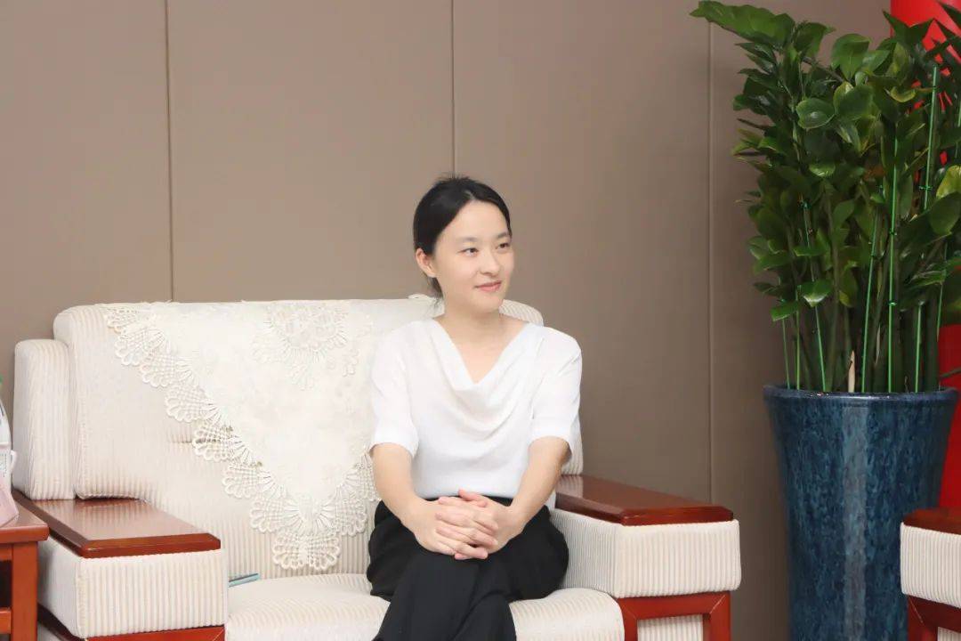 京师深圳律所青年工作委员会副主任杨静杨静主任就律所青年律师的文化