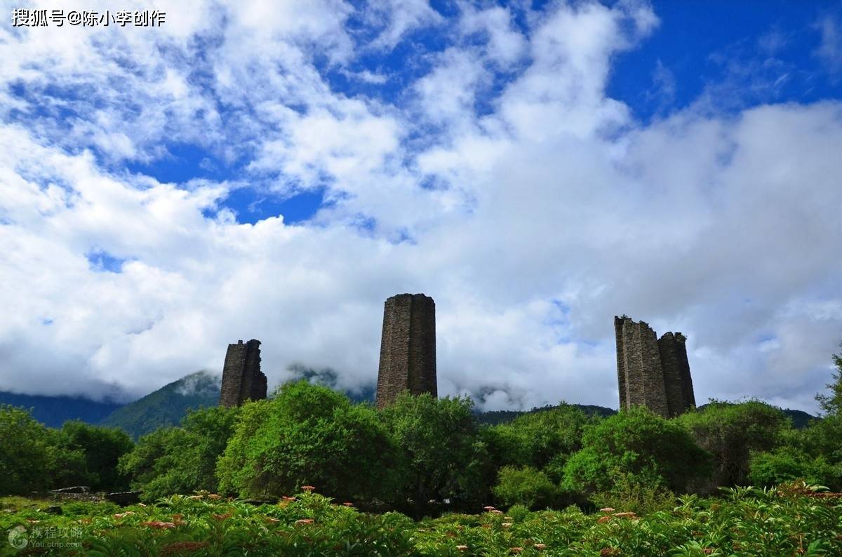 秀巴古堡也叫戎堡,即通常人们所说的烽火台,在工布江达县境内有多处