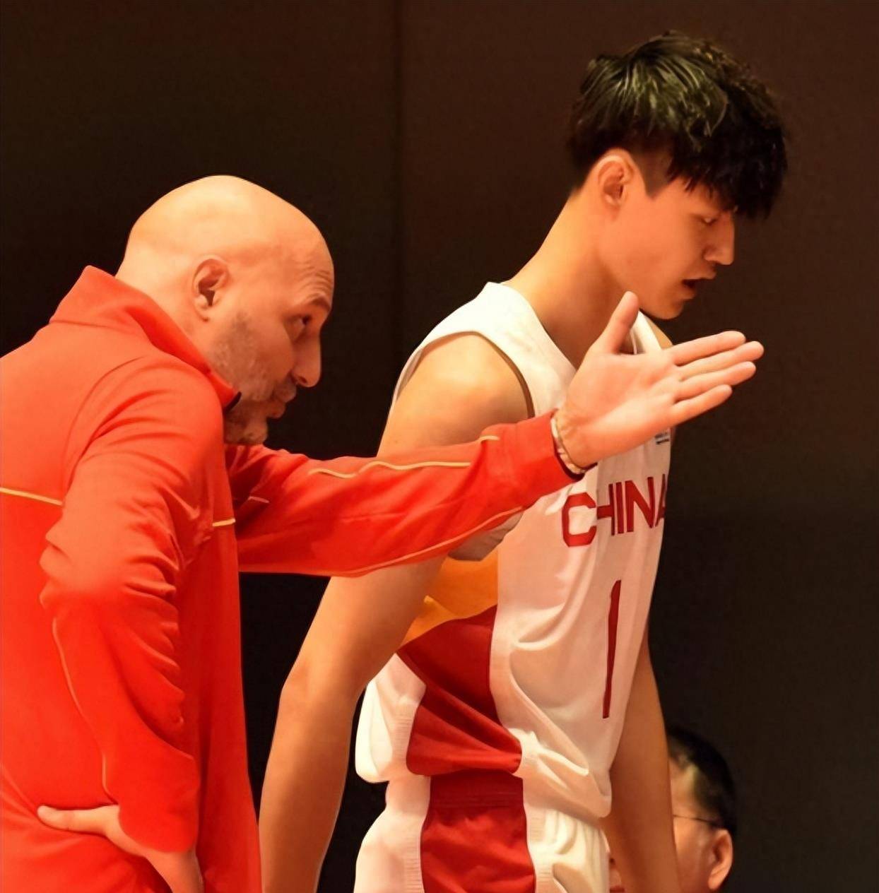 宫鲁鸣批评姚明,直言外教败光我们男篮家底,男篮缺乏地方荣誉感_球员