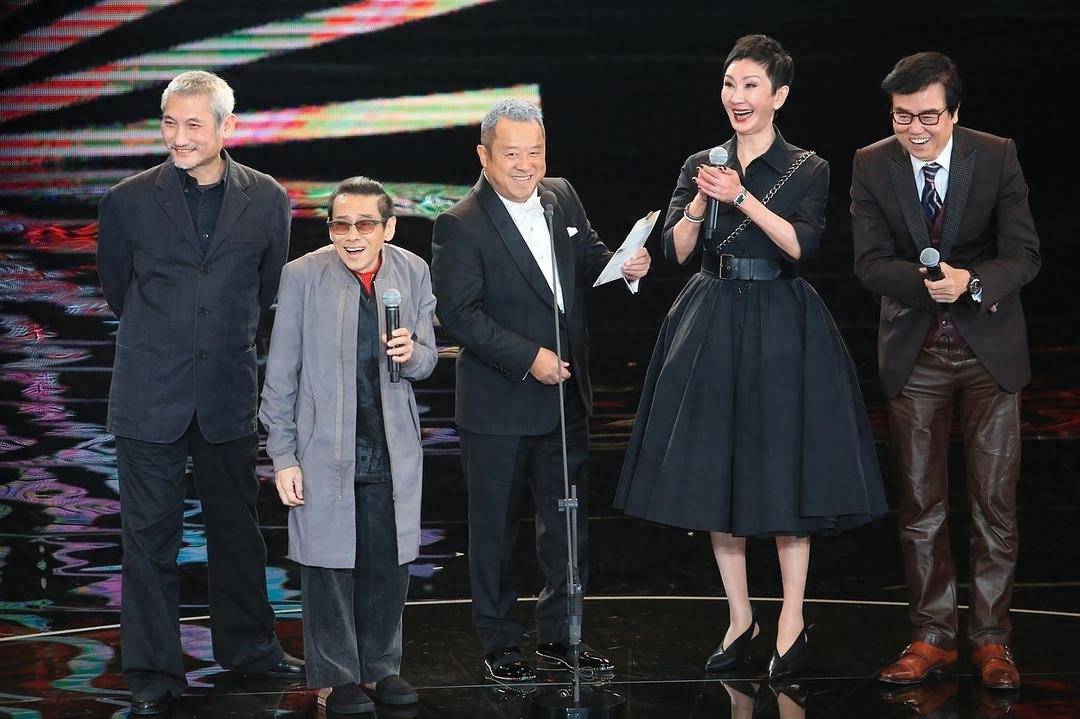 80年代的香港影坛有三大院线嘉禾,邵氏和金公主,其中金公主院线总裁雷