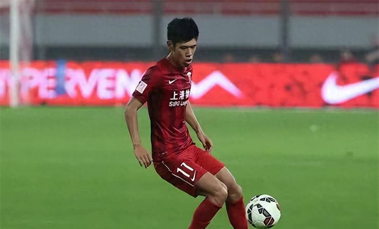 吕文君鲜为人知故事曝光_上港_足球俱乐部_支持