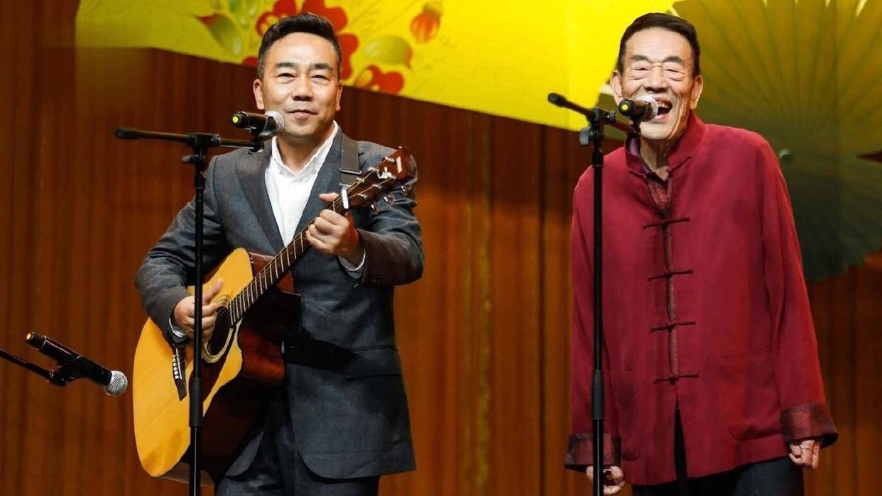 相声名家杨少华和两位名家搭档,其中赵伟洲先生真捧红了杨老先生_合作