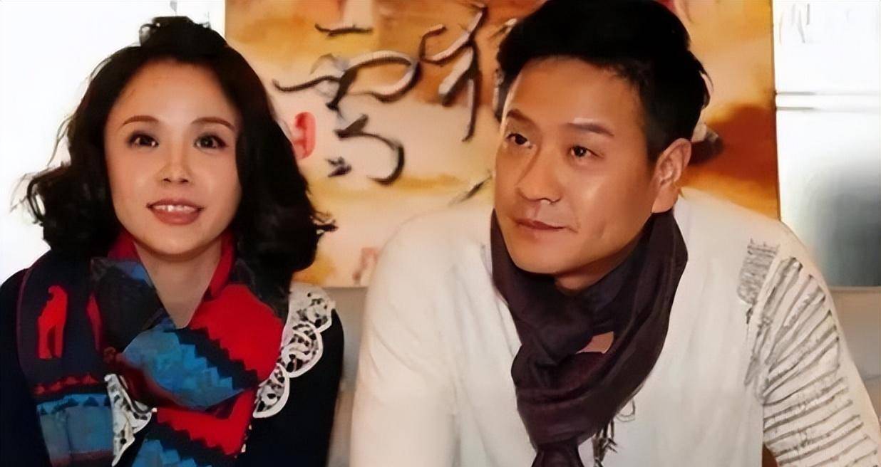 《一双绣花鞋》等作品,事业发展得越来越顺利,一跃成为当红演员