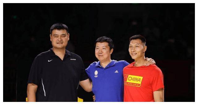 当众戳中姚明耻辱点,易建联退役仪式遭遇悲情一幕_奥运会_长城_1