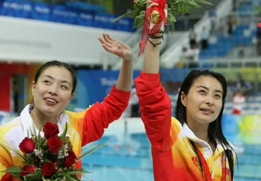 2011年1月,和吴敏霞搭档过多次的郭晶晶正式退役,郭晶晶退役后,吴敏霞