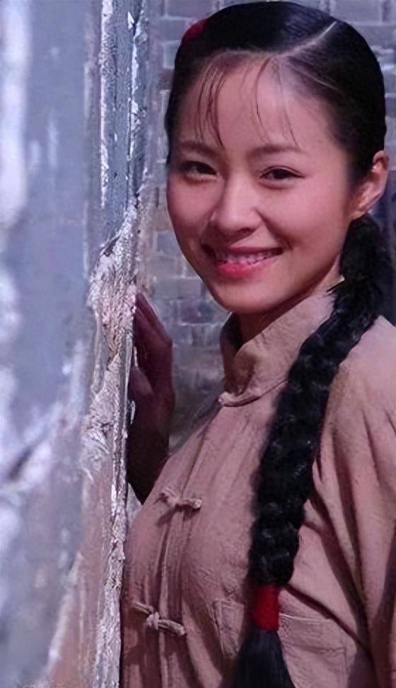 "文艺女神"江一燕:身为演员酷爱拍照,从小展露惊人舞蹈天赋