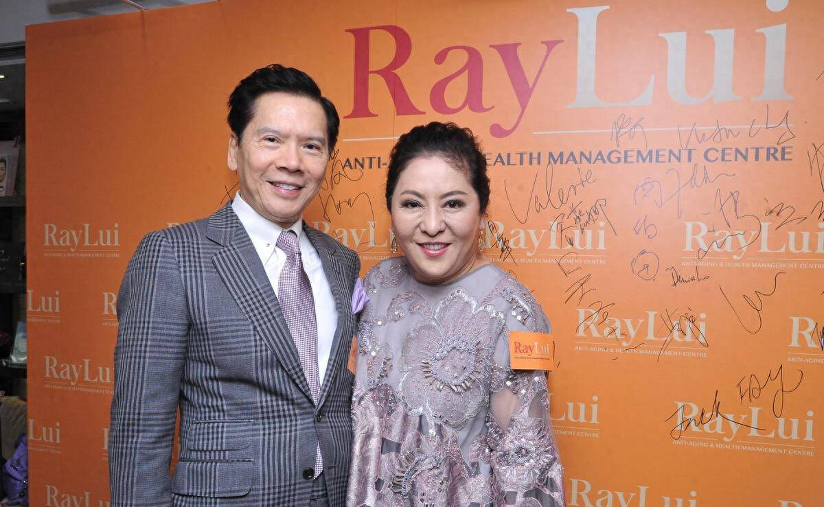 向华强:叱咤娱乐圈黑白两道,年收入1300亿,如今资产竟富可敌国_豪宅