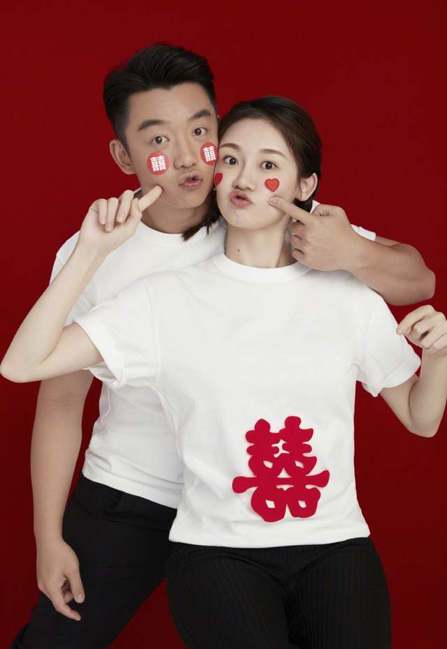 冯小刚直言:太能装了,永远都红不了_苗苗_郑凯_夫妻