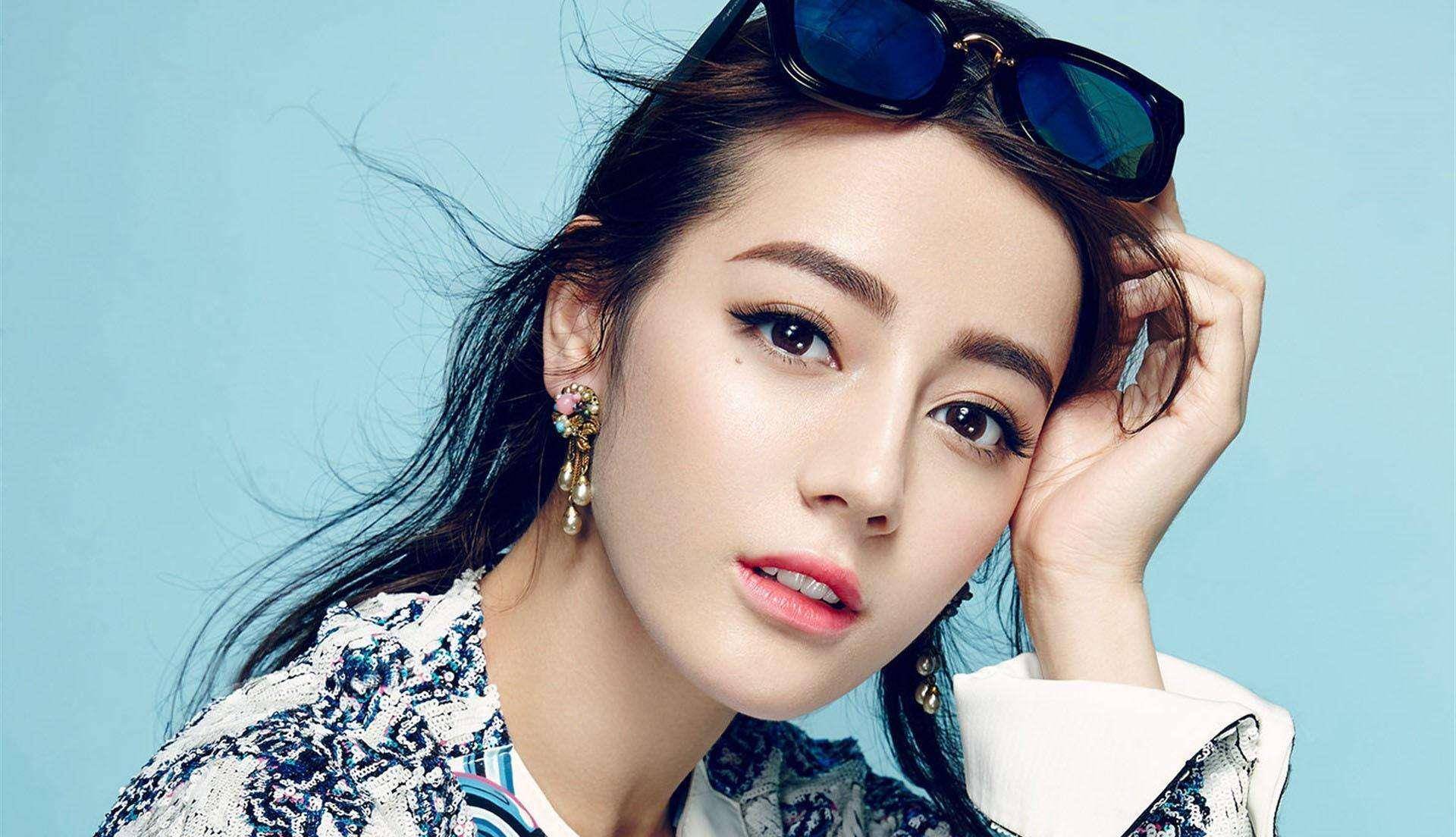 一颗痣就能让女明星变得不一样?