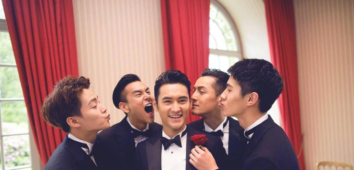 分手后的张歆艺,很快迎来新恋情,她和袁弘在2015年公开恋情,获得半个