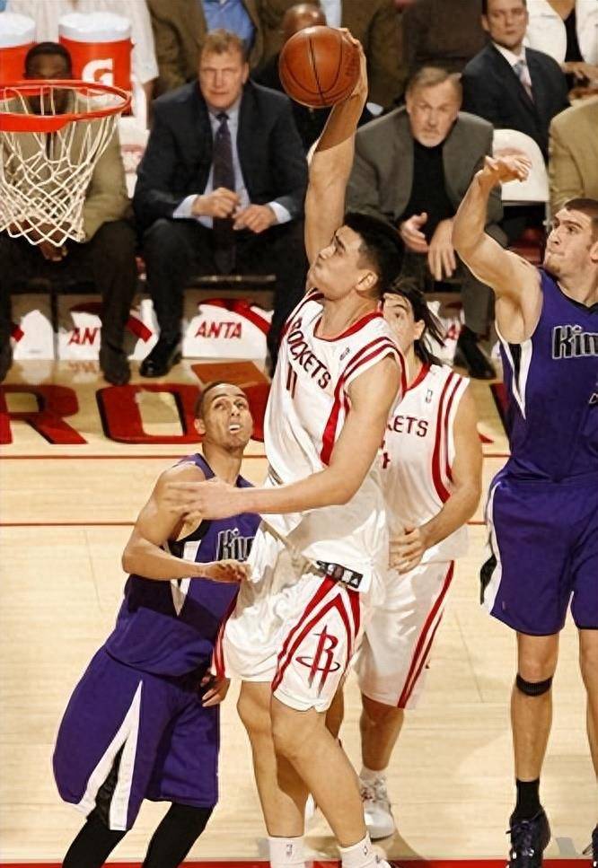 斯科拉716分,大加482分,谁注意姚明场均得分!_篮球界_能力_赛场