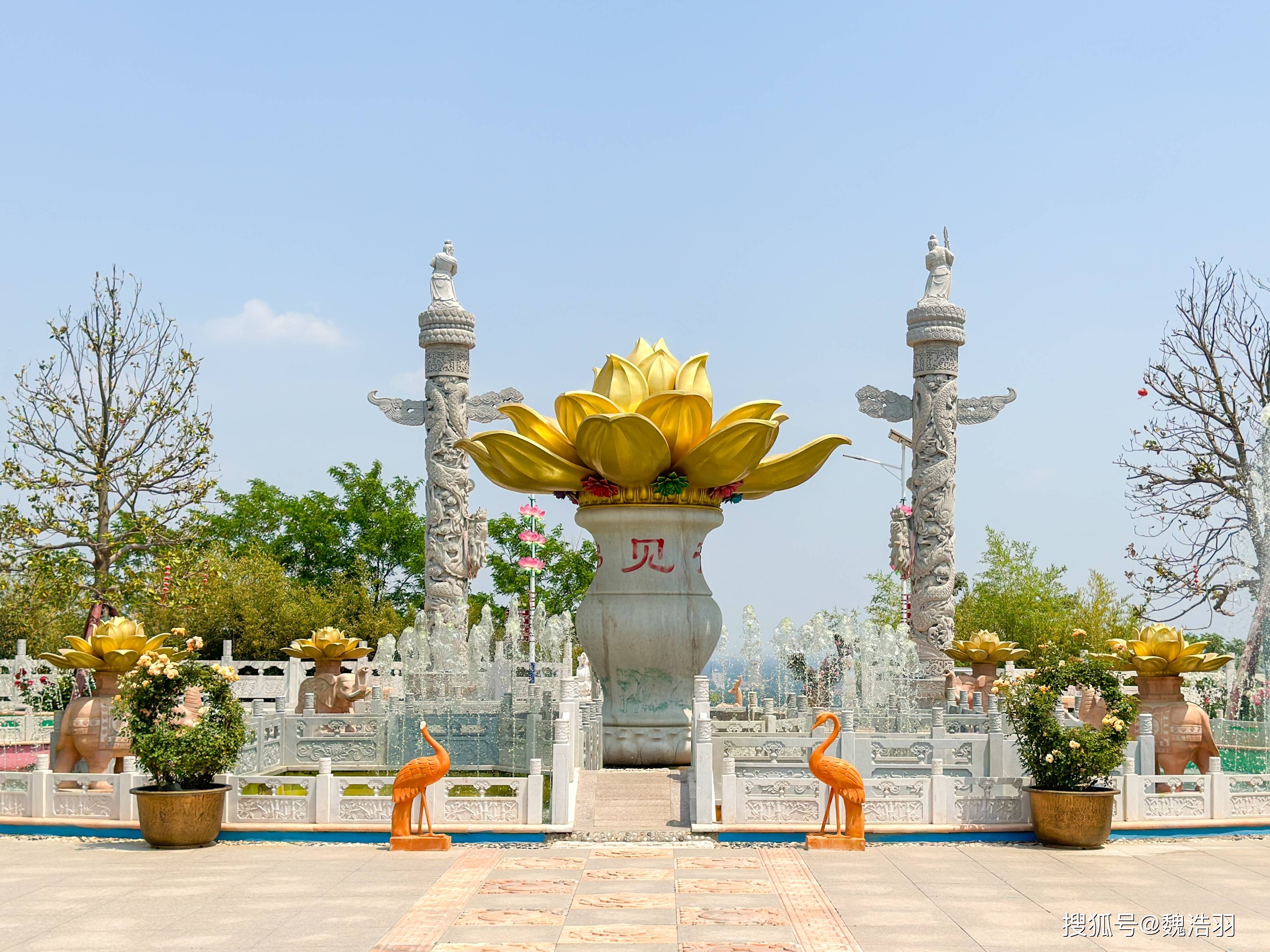 山东潍坊有座寺庙,位于山的最南端,是一座修建于唐代的寺院