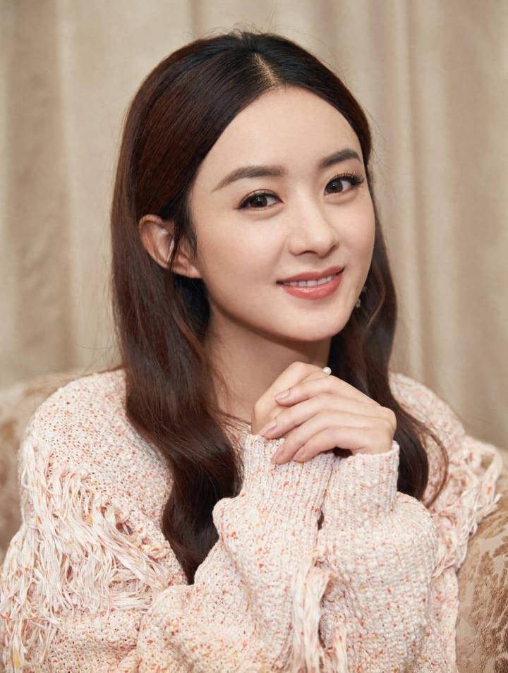 原来十年前这个策划是赵丽颖,竟是19岁拍的,整没整容一目了然_转型