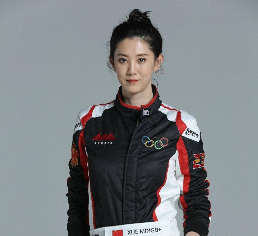 排球女神薛明:曾与刘翔传绯闻,闪婚嫁央视编导后离婚,今怎样?