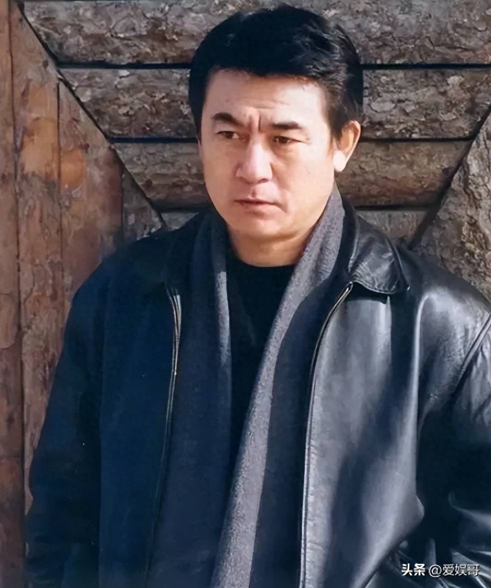 在李洪涛演艺生涯中,他的妻子王红蕾一直是他坚强的后盾