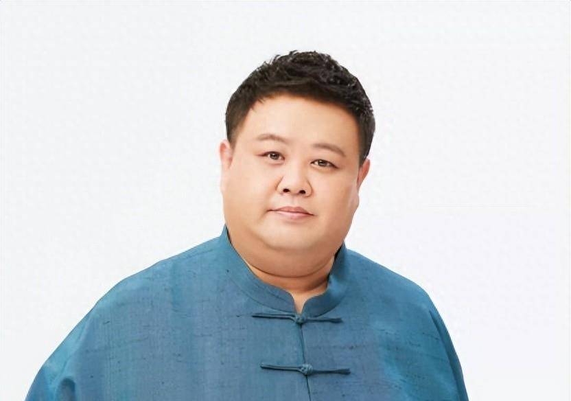 同是师承相声大师石富宽,为何于谦经常提起师父孙越却闭口不提?