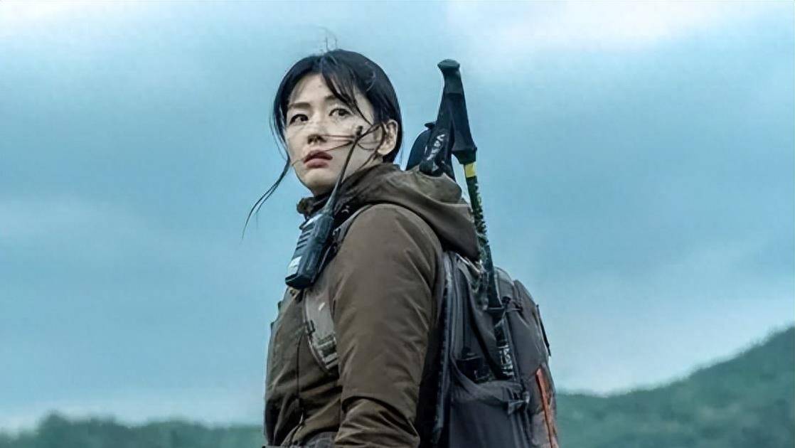 41岁全智贤时装周状态惊艳网友:她似乎永远不老!_电影_活动_性格