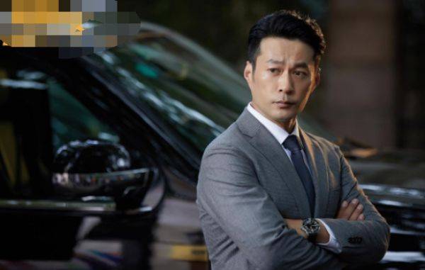 曾是年薪千万的设计师,却被胡歌拉去救场,结果却成为了经典_谭凯_表演