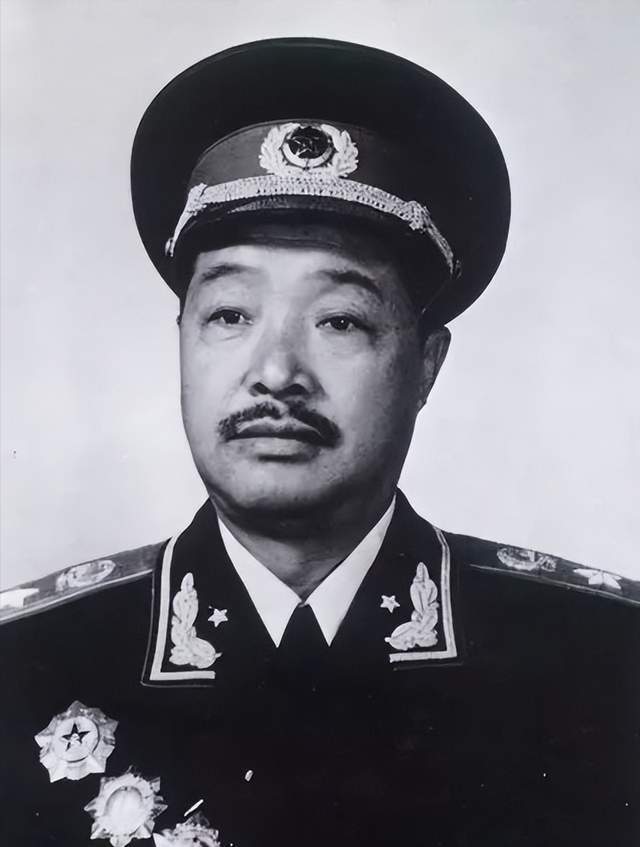 贺姓有14位开国将军,有一对是同胞兄弟,最长寿的是贺晋年少将!