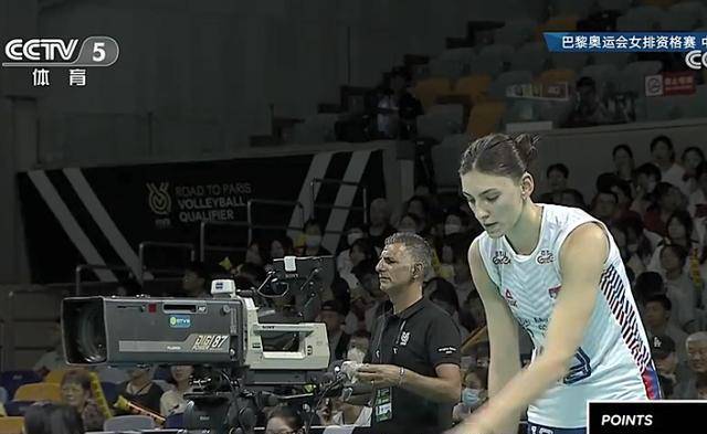 中国女排3-0战胜加拿大,博斯科维奇36扣20中发威_塞尔维亚_比赛_得分