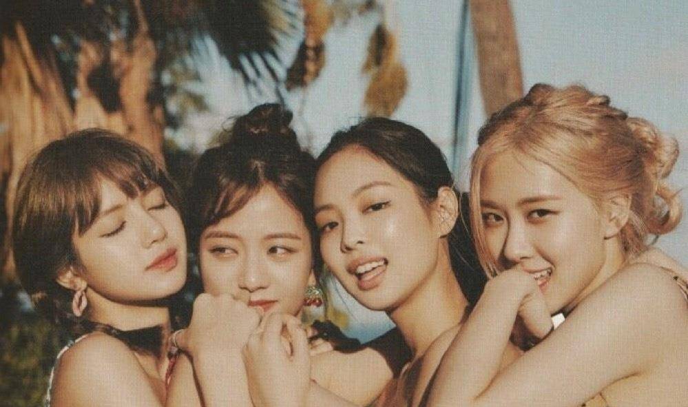 blackpink全员出动,夏威夷旅游照美上热搜,谁是你的心头爱?