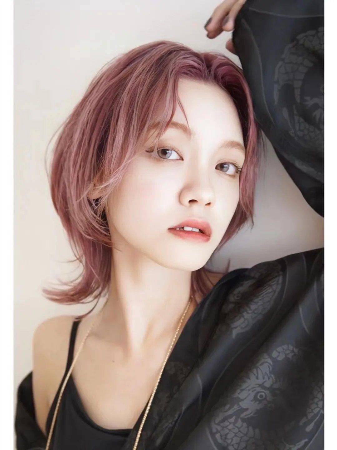 资深发型博主告诉你,这些发型很流行,好看不落伍