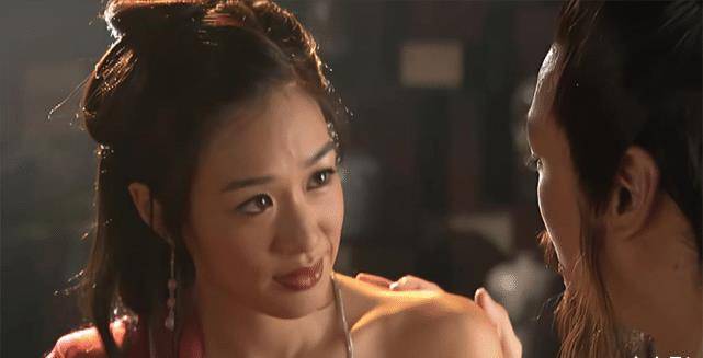 有人又纯又欲,有人卖弄刻意,新版全靠衬托_康敏本_时尚_钟丽缇