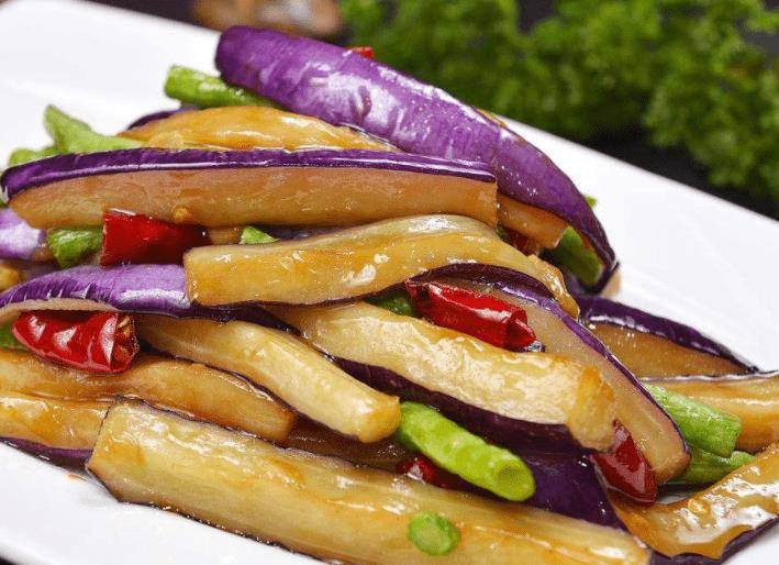 立秋后吃茄子好处多多,可以一起吃,营养效果加倍!_维生素_温度_黄豆