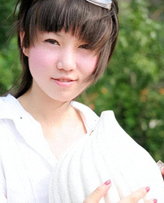 "最红裸模"张筱雨:22岁时拍写真火爆全网,如今将近40岁仍单身_照片