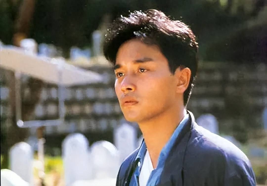 《英雄本色2》:一代经典的续作,张国荣演绎黑帮的冲突与对抗_电影