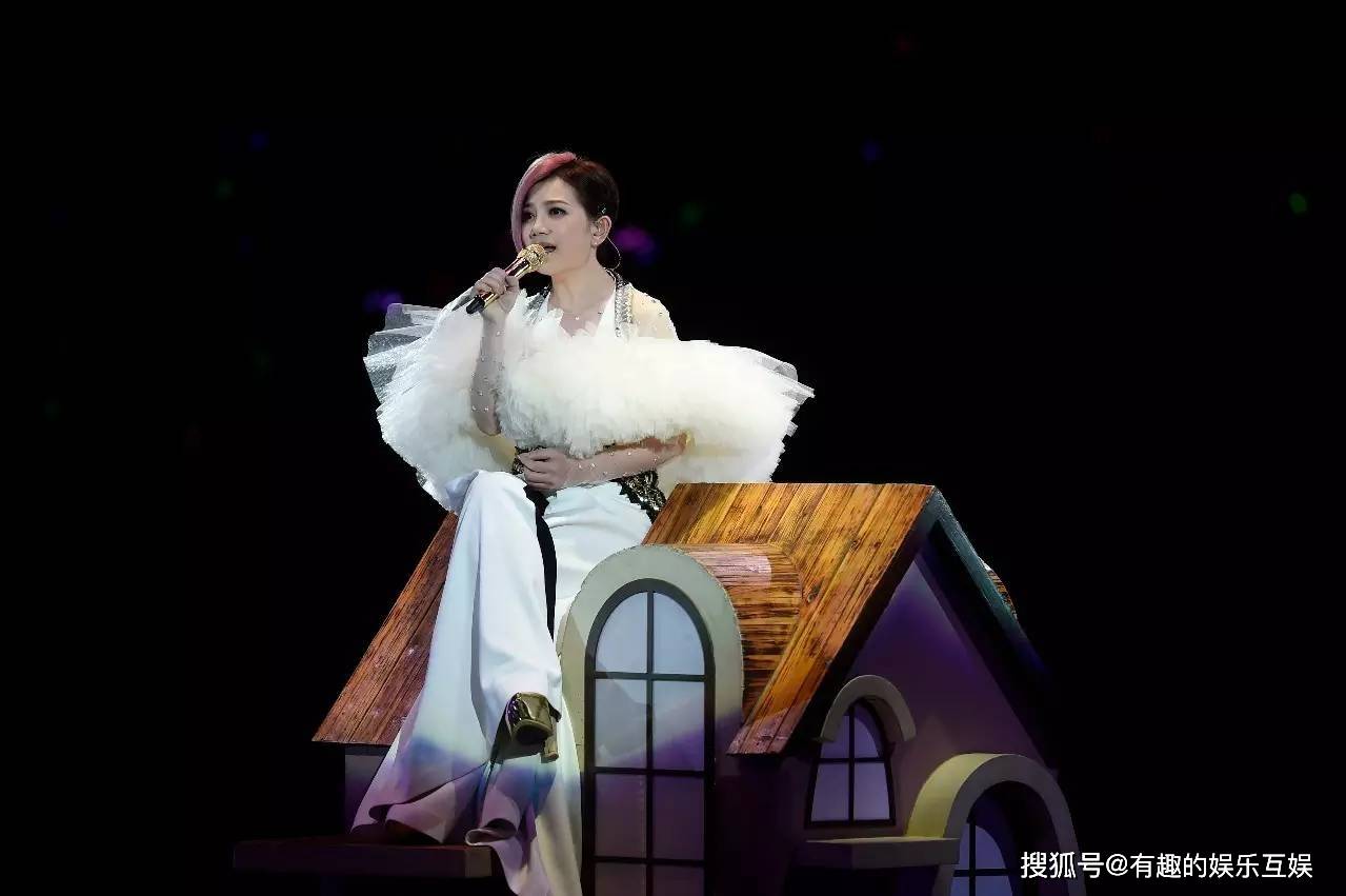 梁静茹演唱会《燕尾蝶》唱不动?