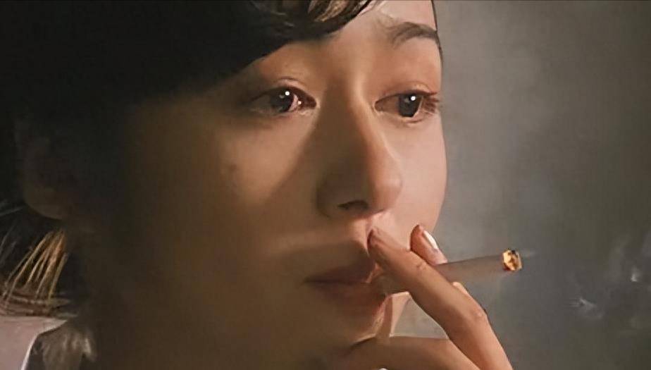 所有男人的梦中情人,堪称昭和纯欲女神天花板_青山知可子_香港_日本