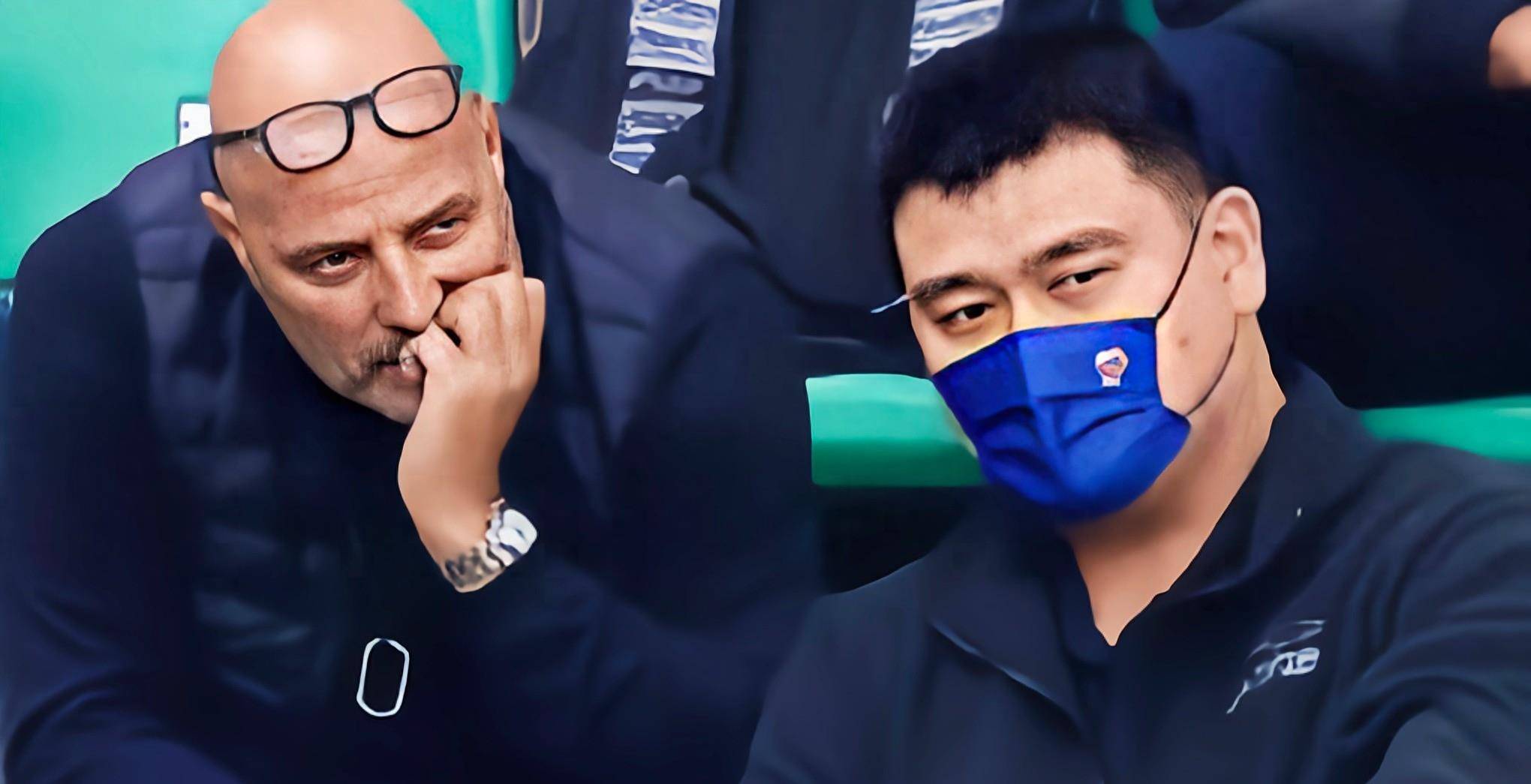 我们男篮打头阵!辽篮锋线双工具抢镜!王芳郭士强罕见同框!