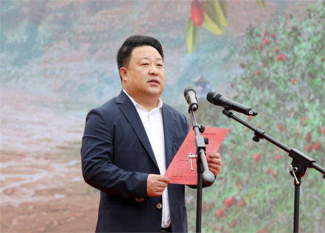 临县县委书记范亮珍宣布开幕(中国国际新闻杂志社讯(王建伏,张兴亮