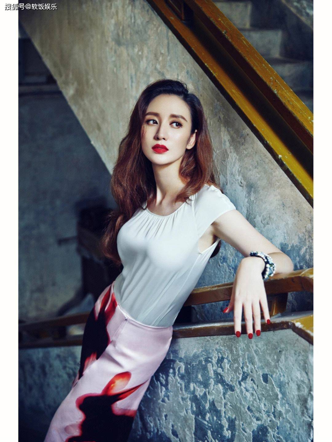 42岁张萌在国外丢失行李!